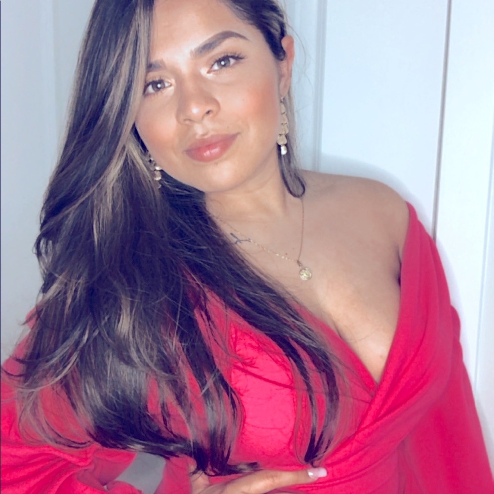 Meet your Posher, Yari